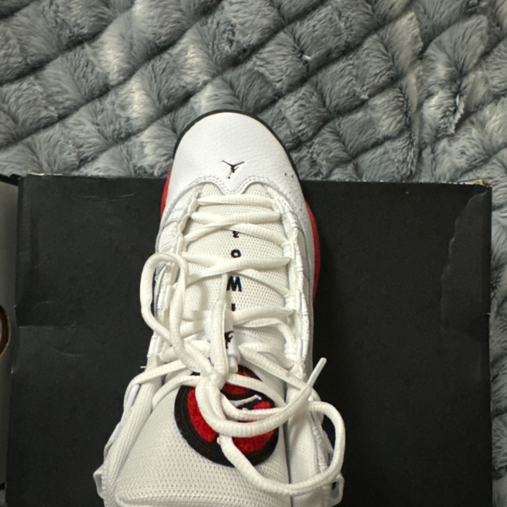 NIB Big Kids' Jordan 6 Rings Basketball Shoes White University Red - Picture 3 of 4